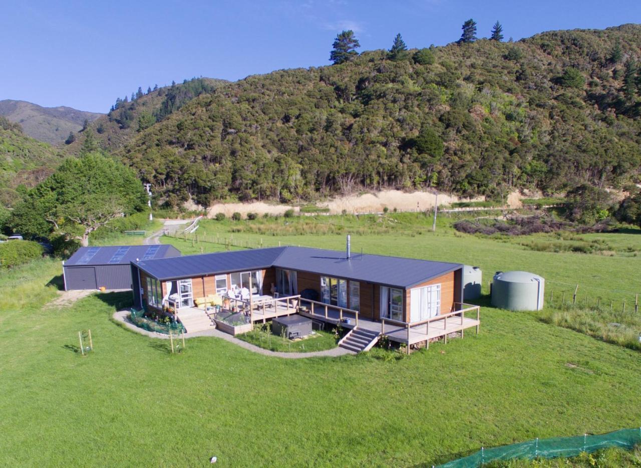 Narrow Neck Creek Farmstay And B&B Upper Hutt Eksteriør billede